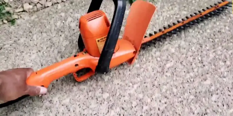 how to use black and decker hedge trimmer