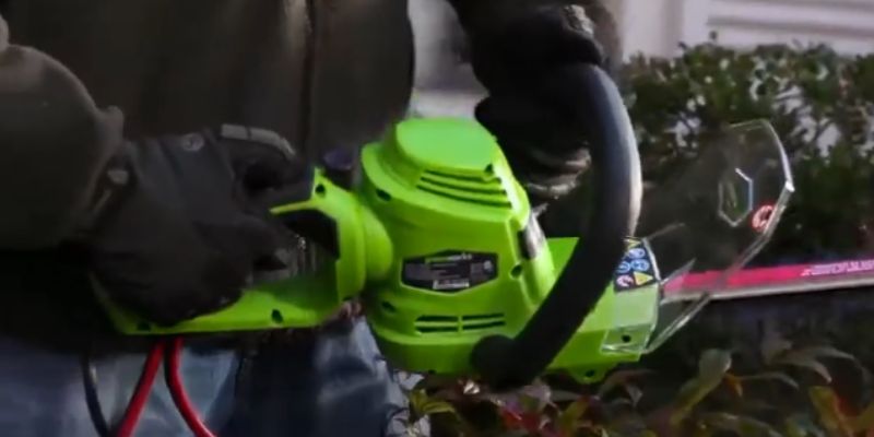 Greenworks 22122 Dual-Action Electric Trimmer